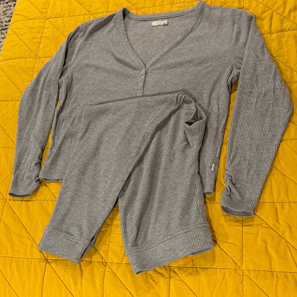 UGG Gray Ribbed Pajama Set
